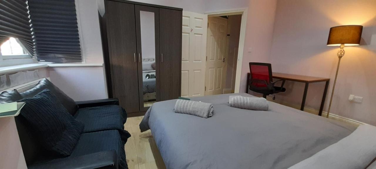 Comfy Fenia Stay Лондон Екстер'єр фото