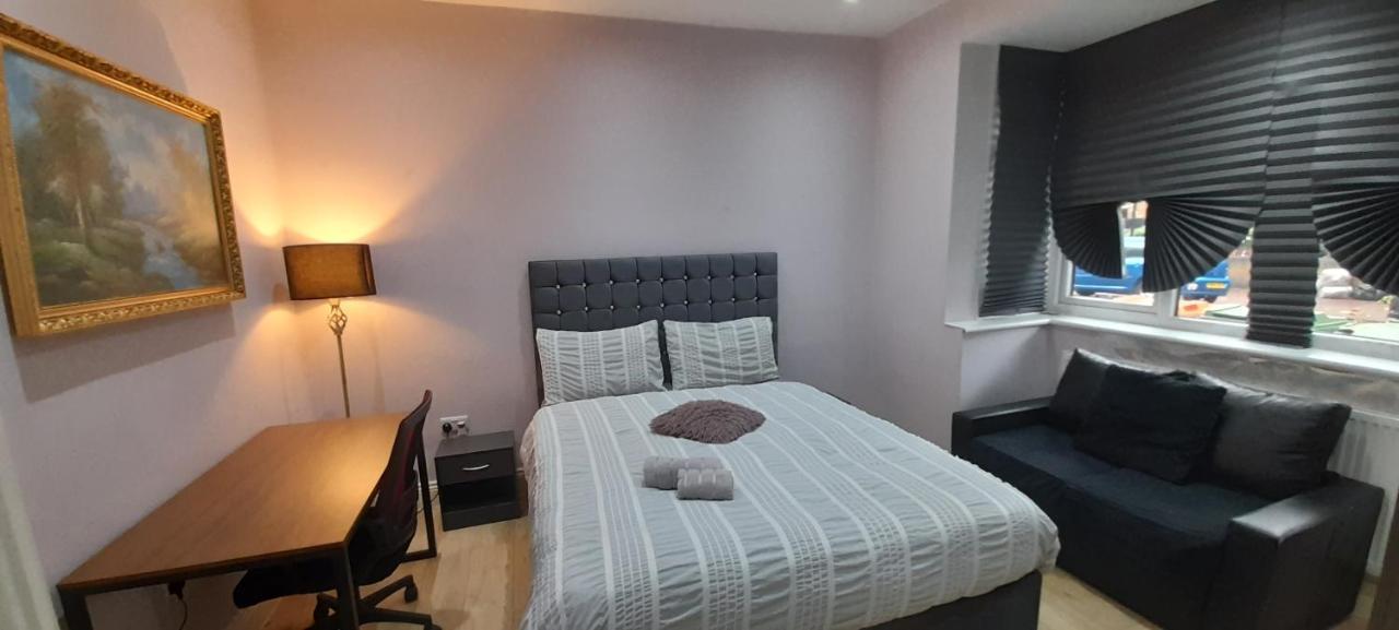 Comfy Fenia Stay Лондон Екстер'єр фото
