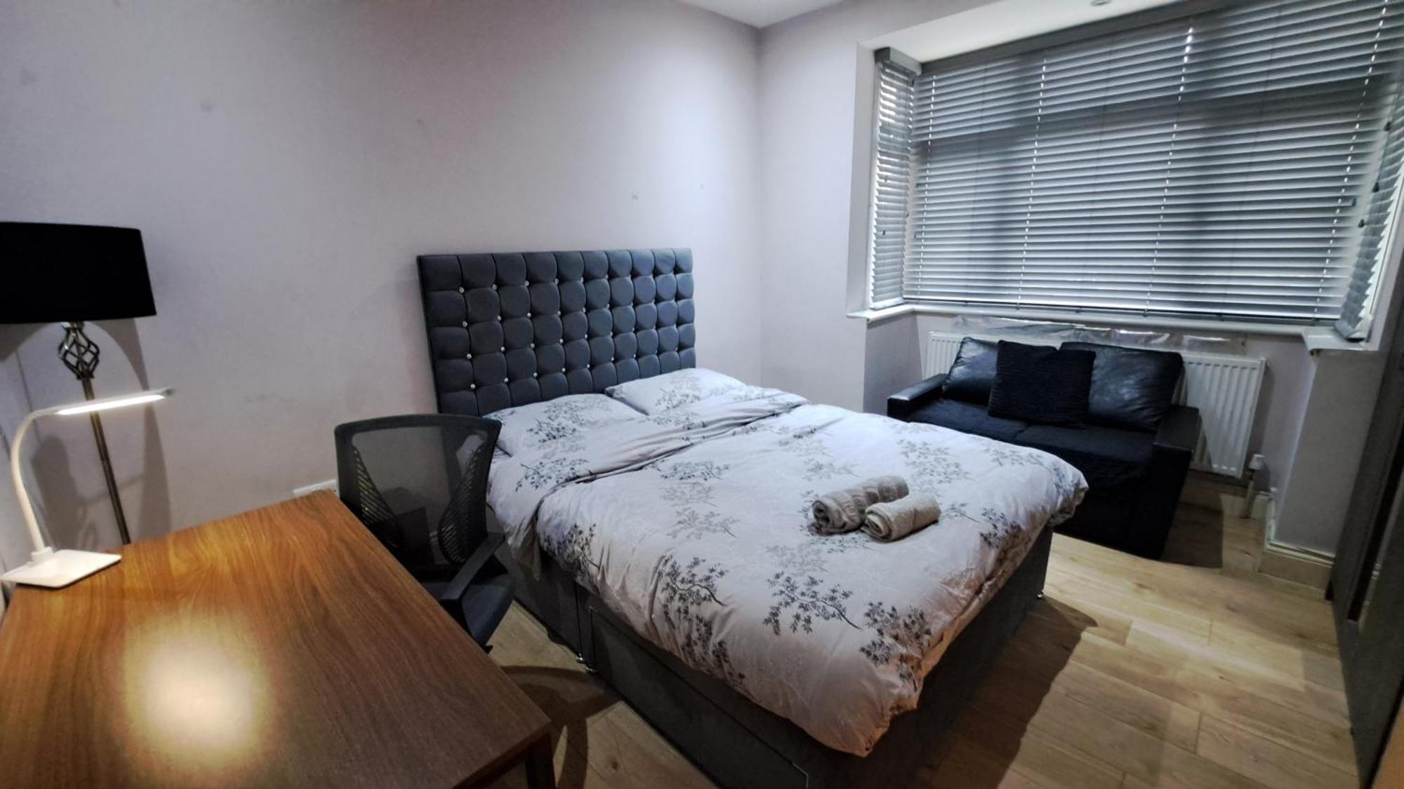 Comfy Fenia Stay Лондон Екстер'єр фото