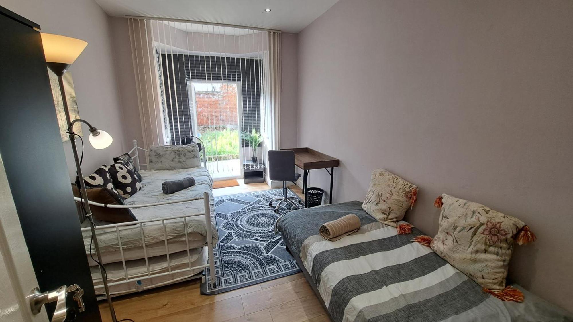 Comfy Fenia Stay Лондон Екстер'єр фото